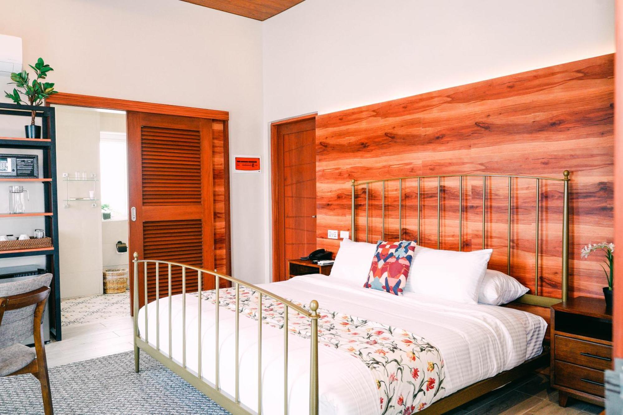 Hotel Kimberly Tagaytay Тагайтай Экстерьер фото